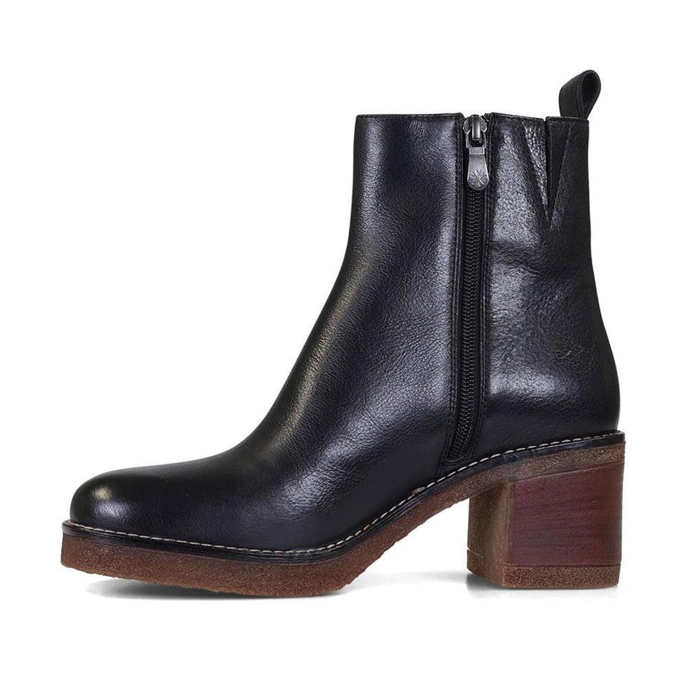 Black Tumbled Leather