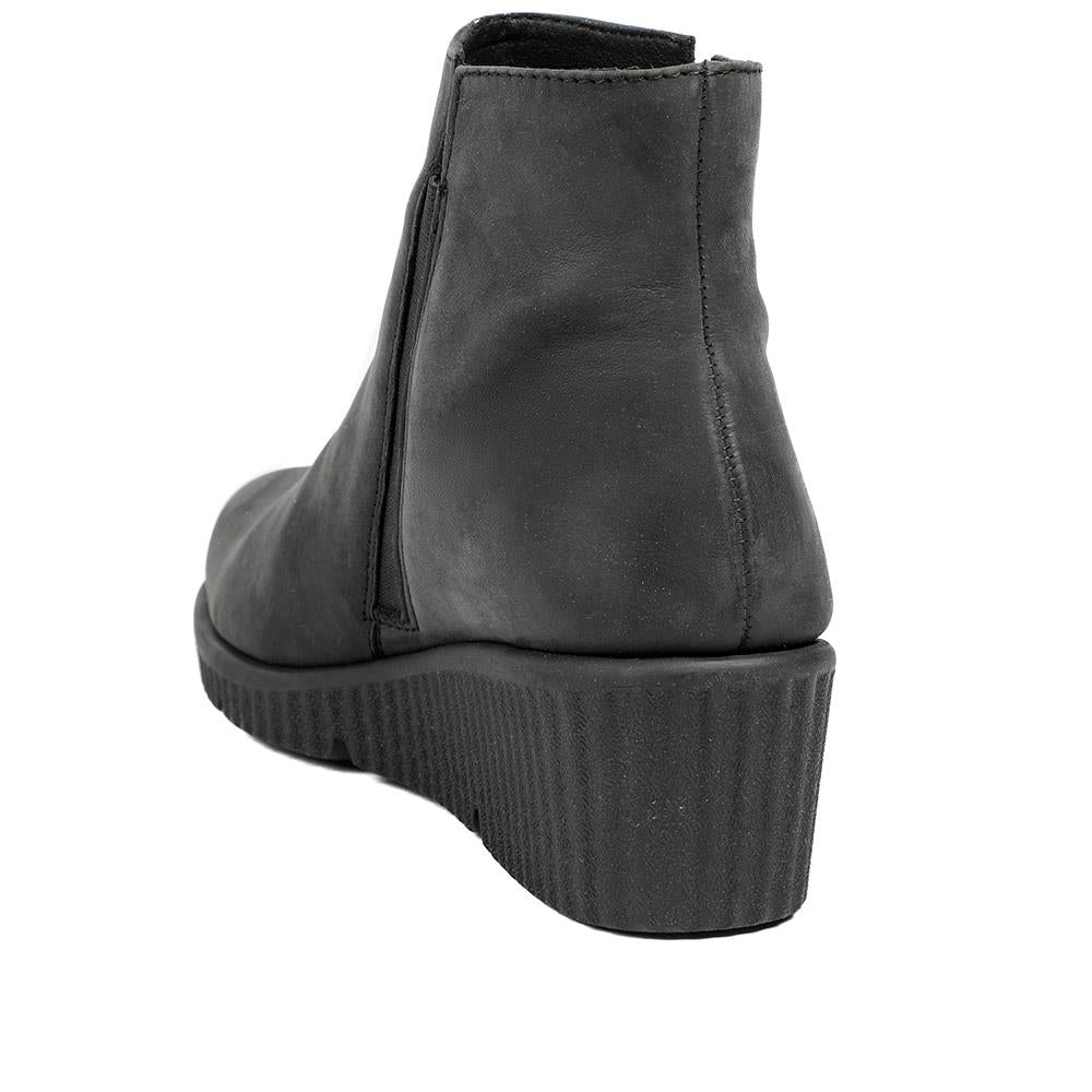 Black Nubuck